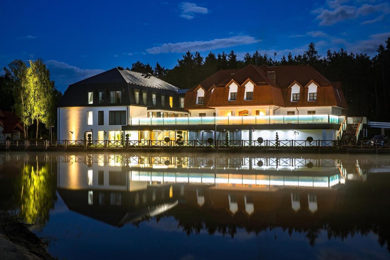 Dębowy Dwór Ruda Rozaniecka Exterior foto