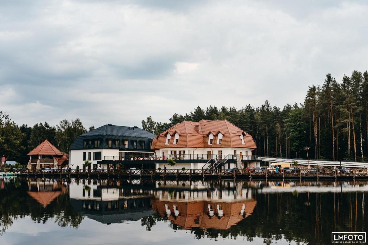 Dębowy Dwór Ruda Rozaniecka Exterior foto