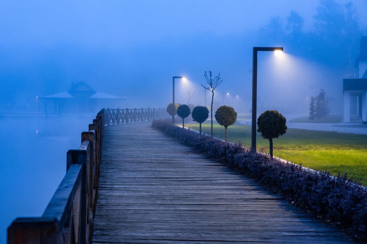Dębowy Dwór Ruda Rozaniecka Exterior foto